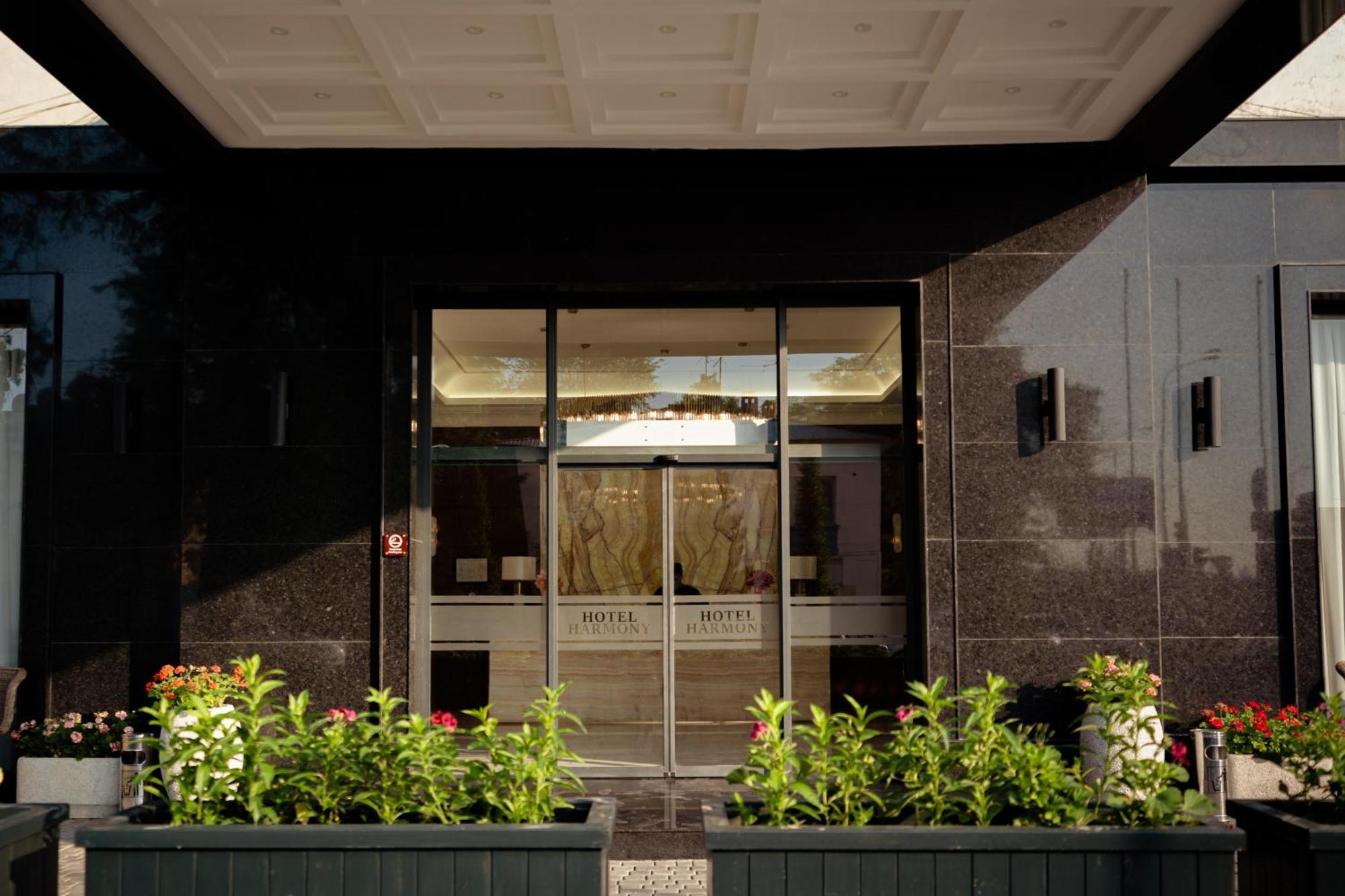 Harmony Hotel Ташкент Экстерьер фото