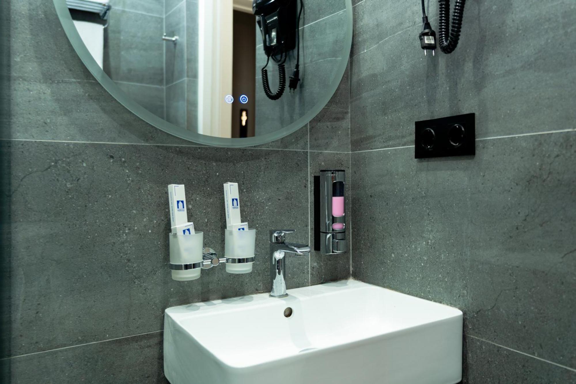 Harmony Hotel Ташкент Экстерьер фото